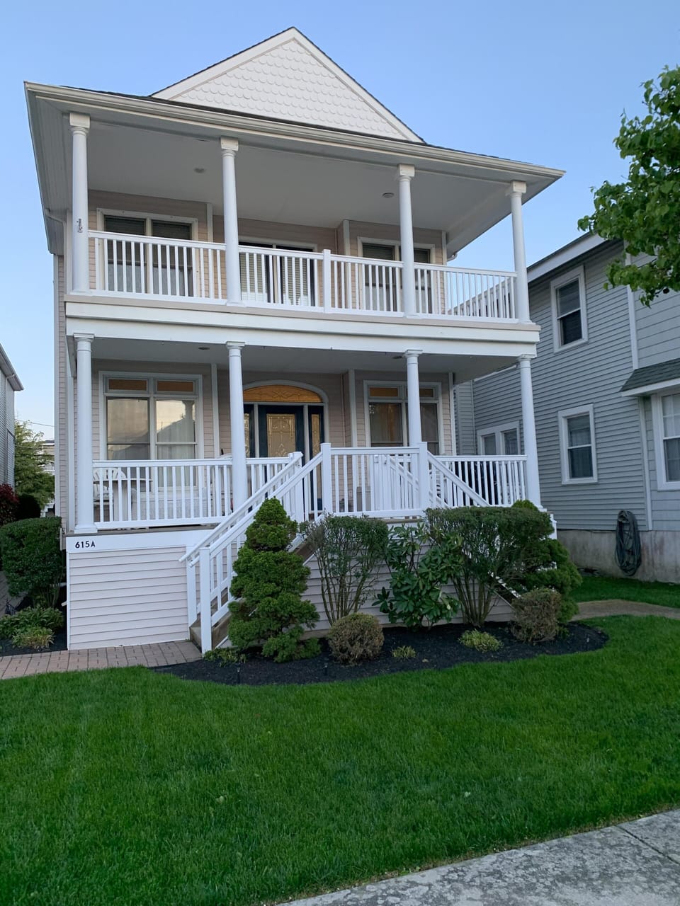 Welcome! Unit B Porch 