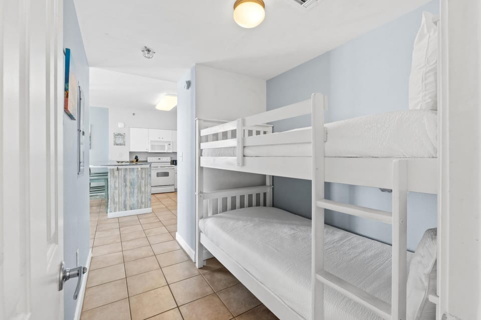 Bunk Alcove