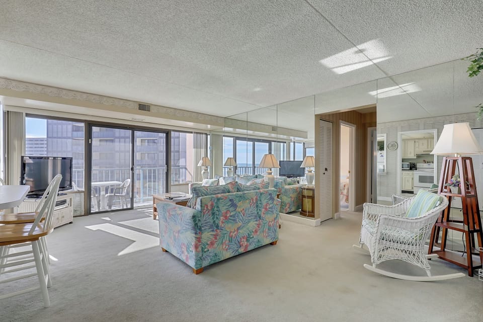 Floor Plan,Living Area,