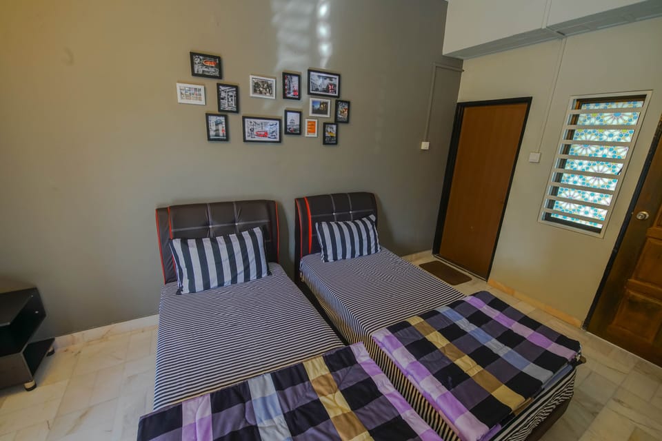 Rest & Relax 7 Rooms Ipoh Garden East