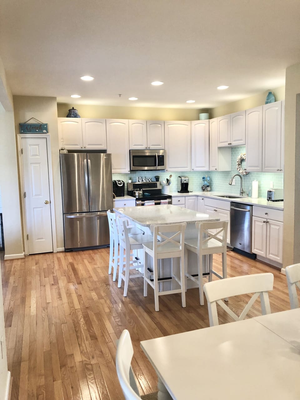 Double oven, new fridge 