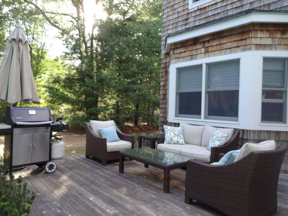 Backyard deck: lounging and grilling