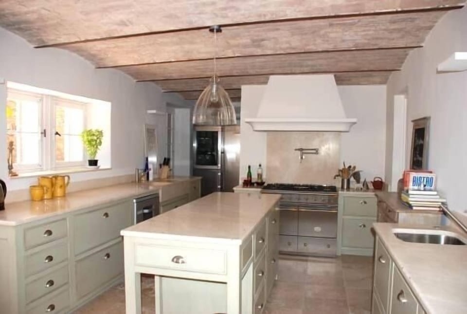 Gourmet Kitchen to cook the local market produce!
