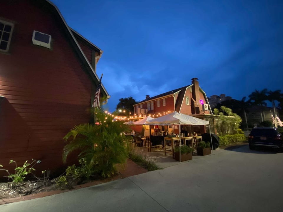 Evening event on the outdoor courtyard