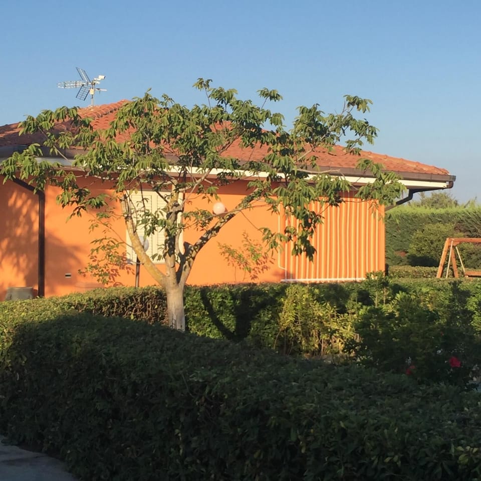 The pretty villetta from the outside