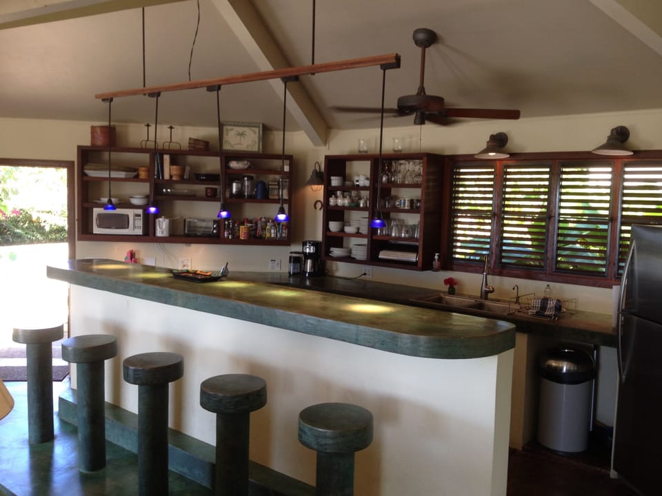 Central Bohio - bar & kitchen