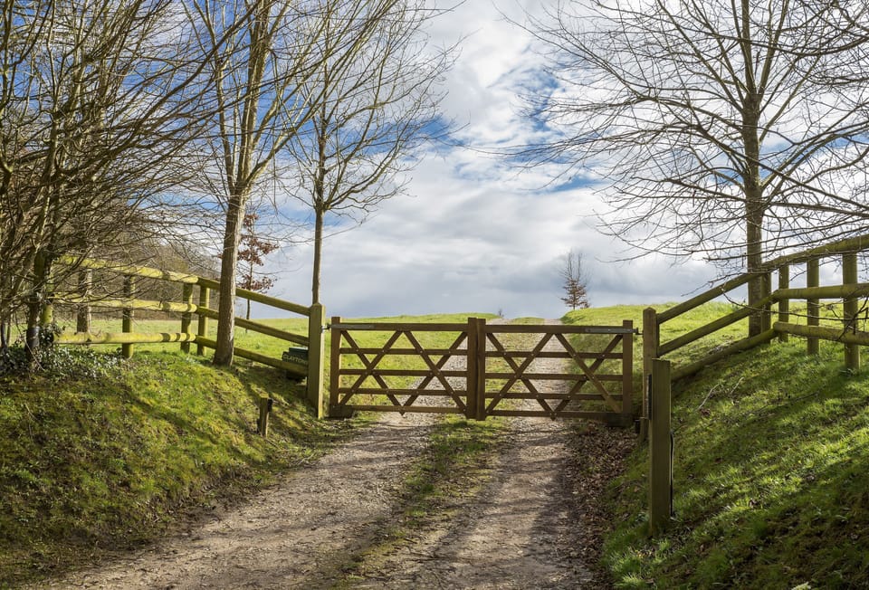 Private entrance to the estate and Claytons Cottage