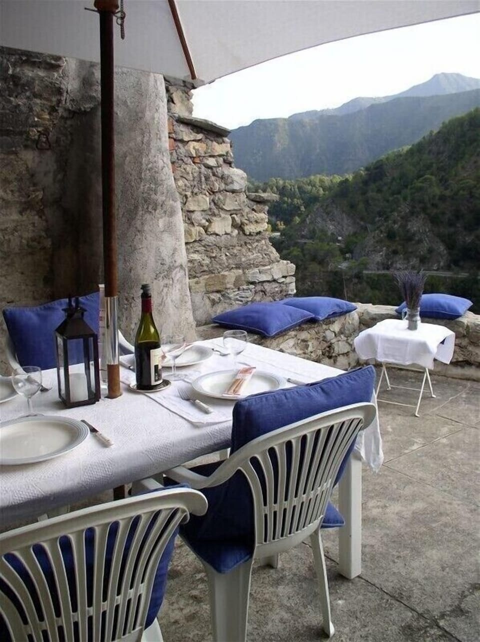 Shaded terrace w  dining for 6 & spectacular views