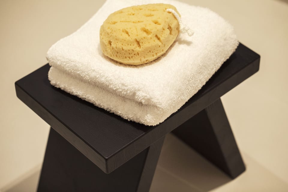 Bathroom amenities
