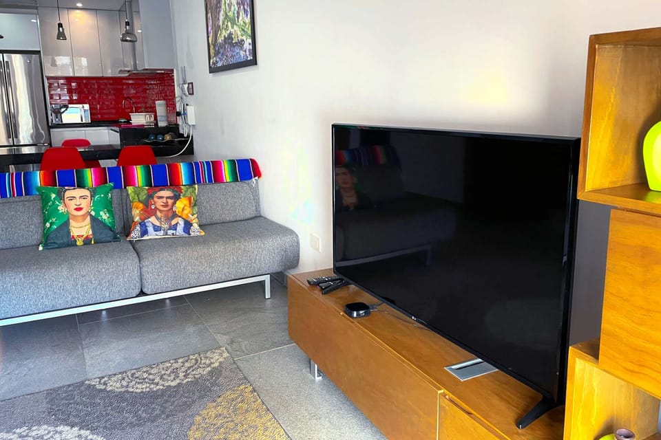 Sofa Bed - Smart TV with Netflix 