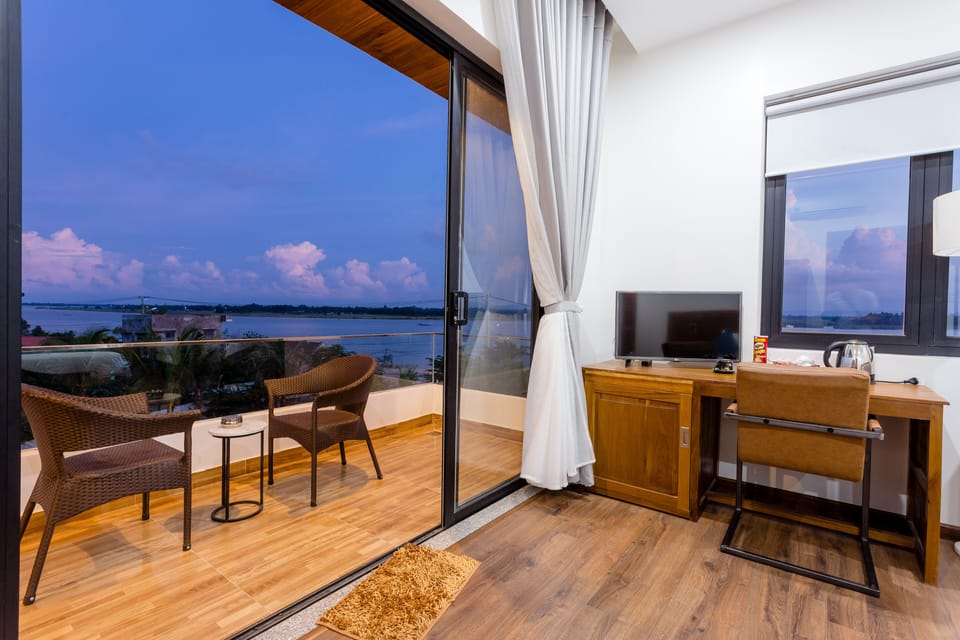 King Suite River View - PURE INDULGENCE