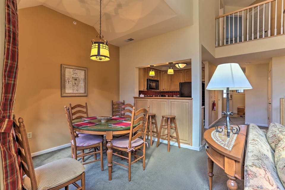 Main Living Area | Dining Table