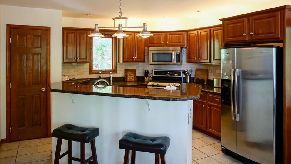 Main floor - Kitchen that opens to dining room