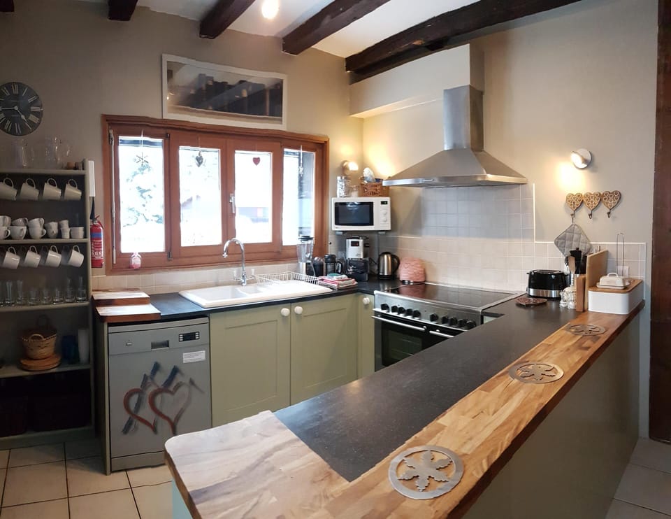 Spacious fully equipped kitchen
