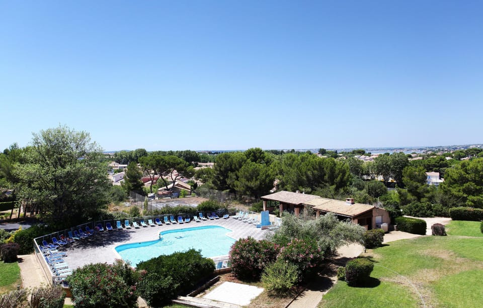 You will love to enjoy a relaxing vacation at this prime destination!