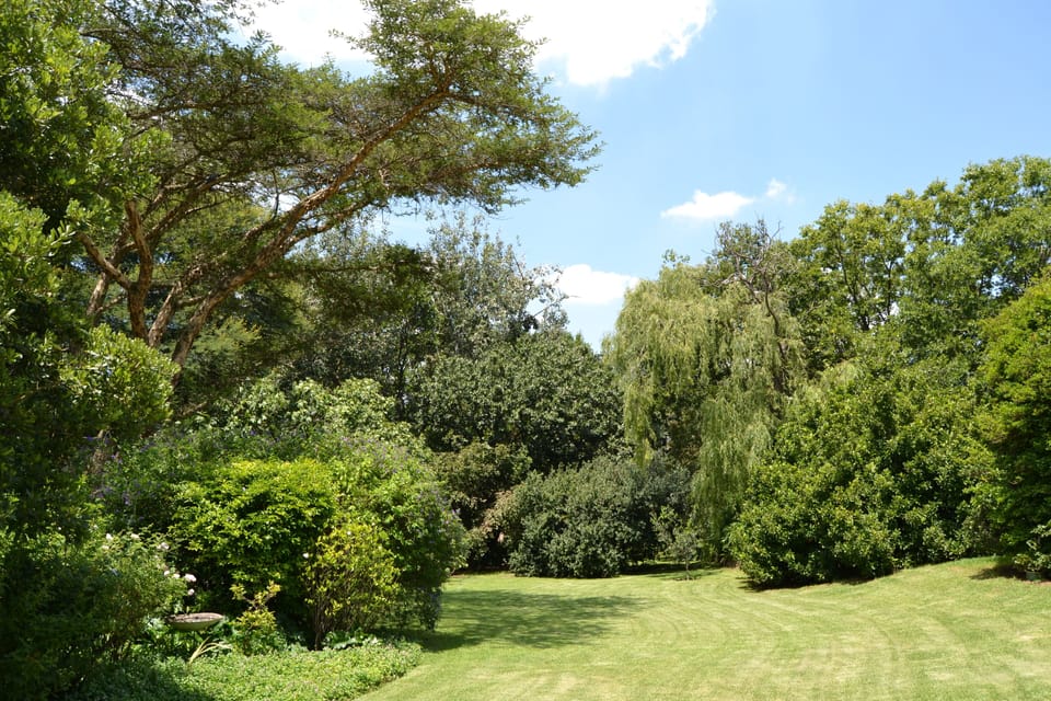Exquisite garden....it's like a private park