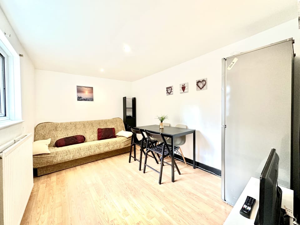Kings Cross Apartments Flat A Apartment in London Borough of Islington