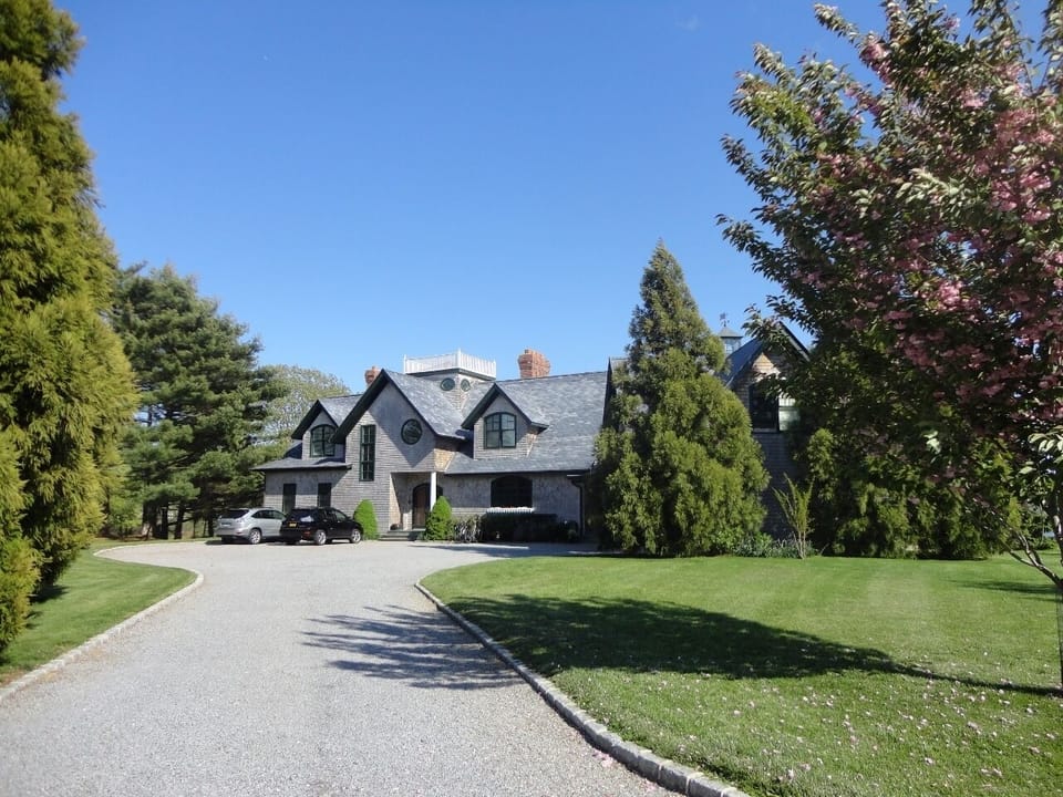 15 Westmoreland Drive... the front of the home