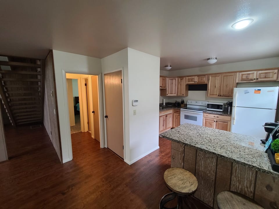 All new Stainless Steel Appliances supposed to  arrive June 25th. 