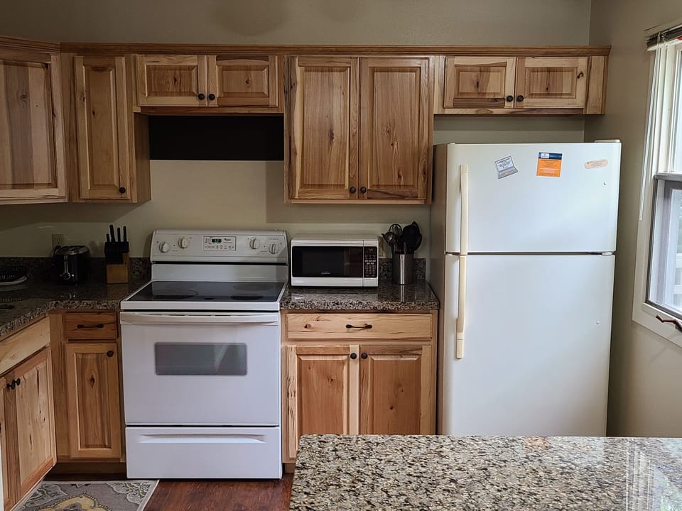 All new Stainless Steel Appliances supposed to arrive June 25th. 
