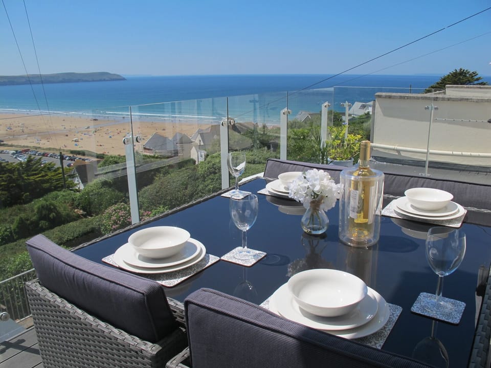 Balcony Dining