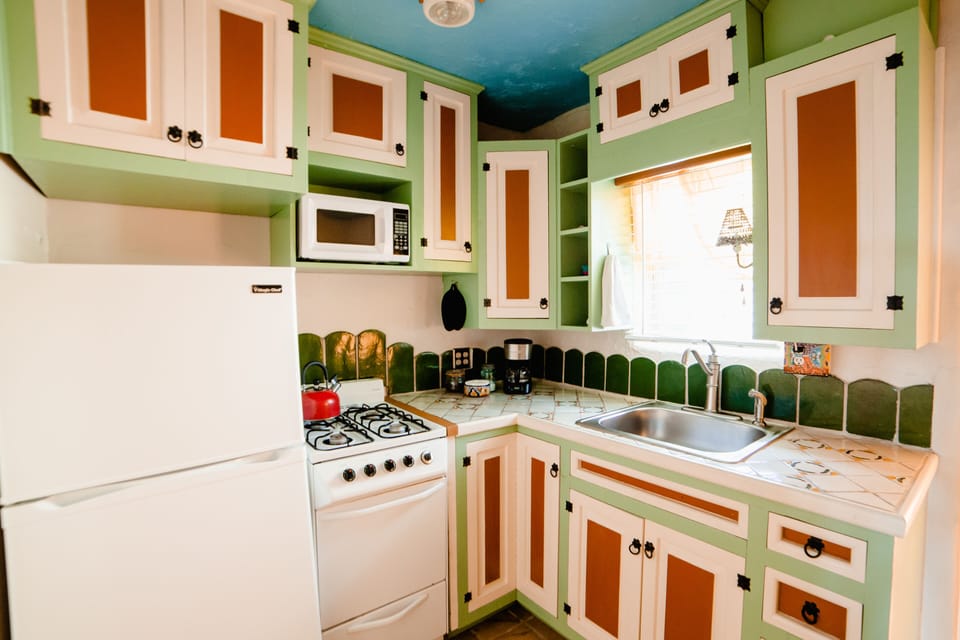 Kitchen 24" gas stove range