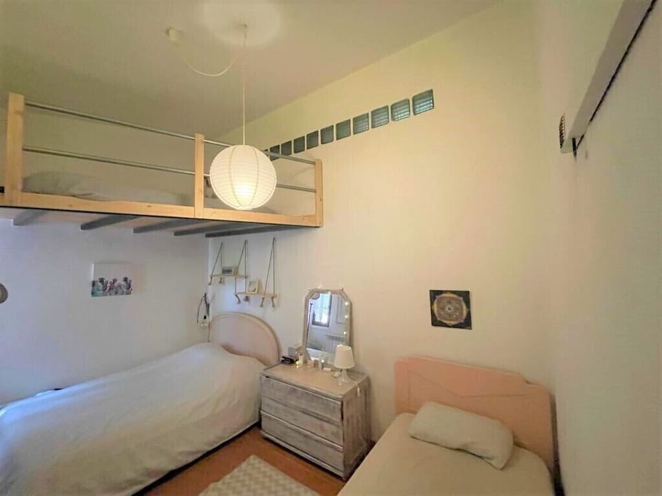 Room 2