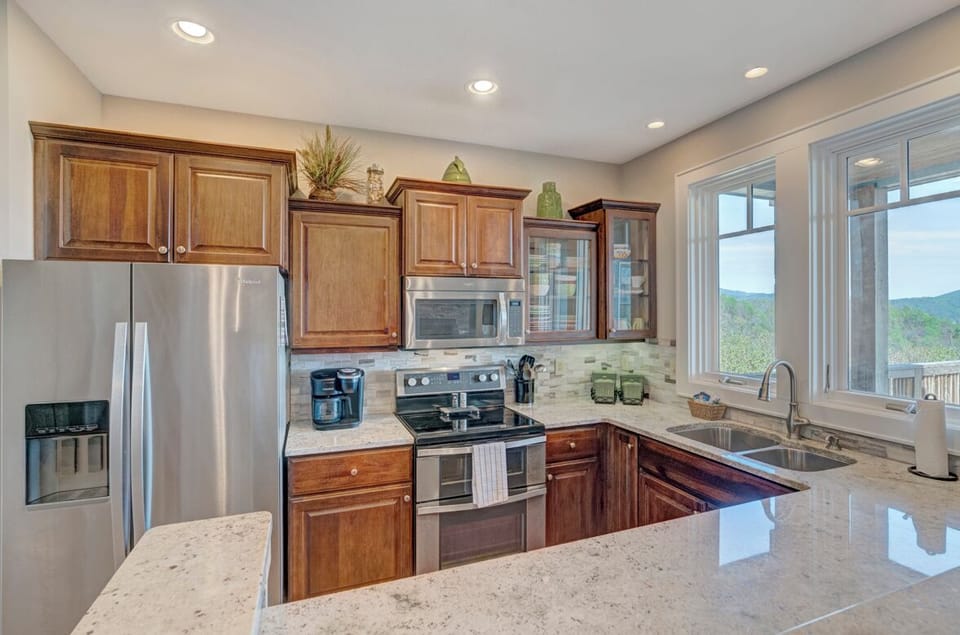 Kitchen--- Granite Counter-tops, Stainless Steel