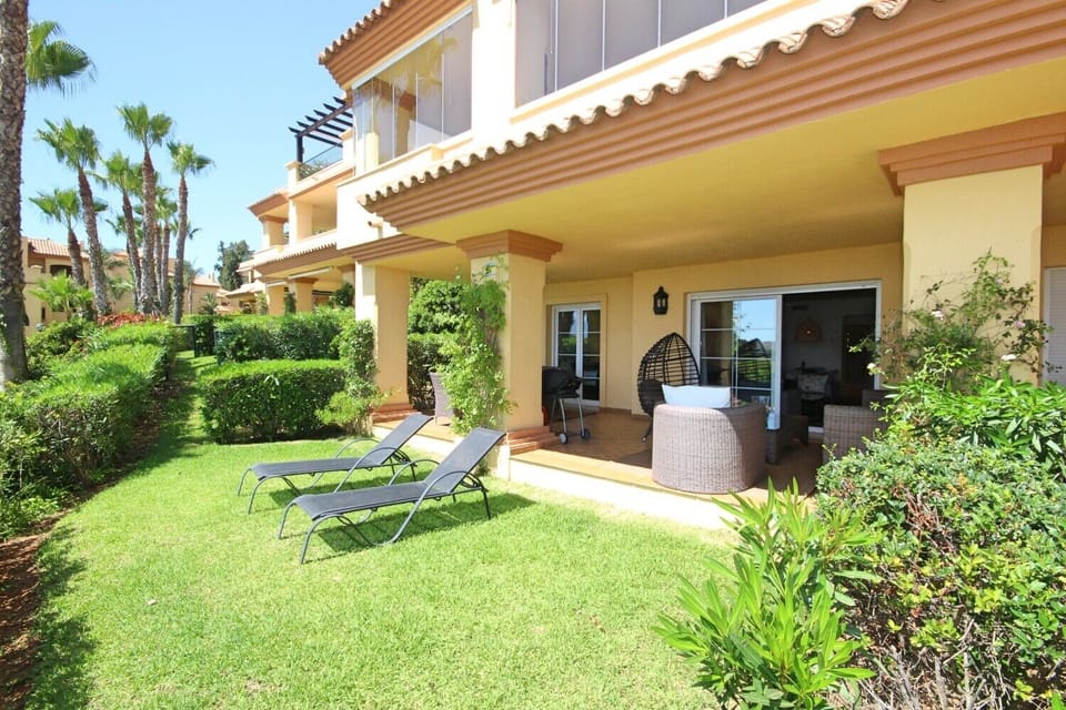 Terrace and garden 