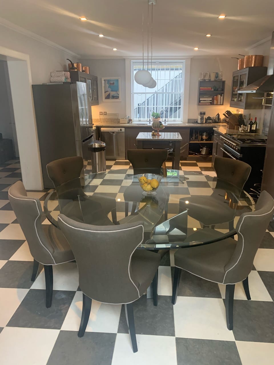 Kitchen dining area