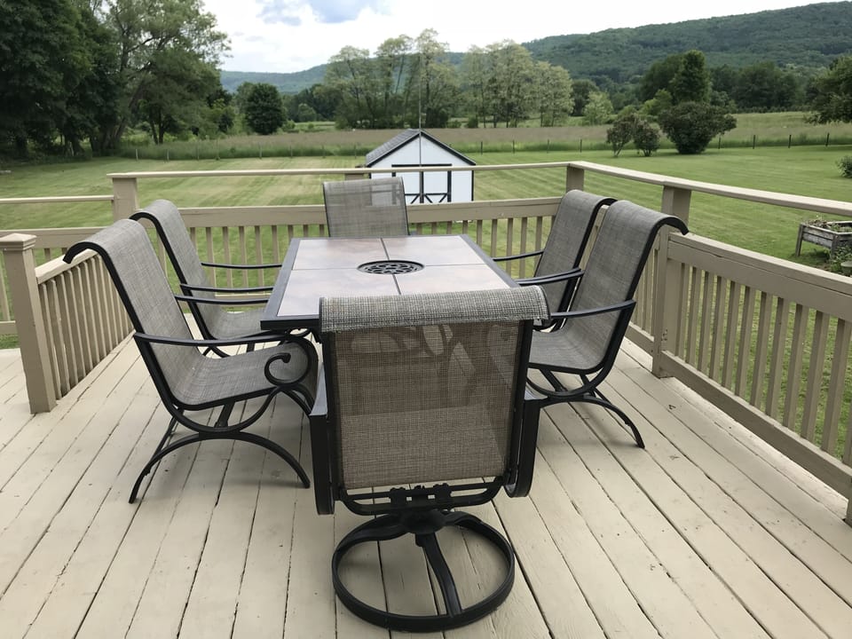 Deck / Backyard