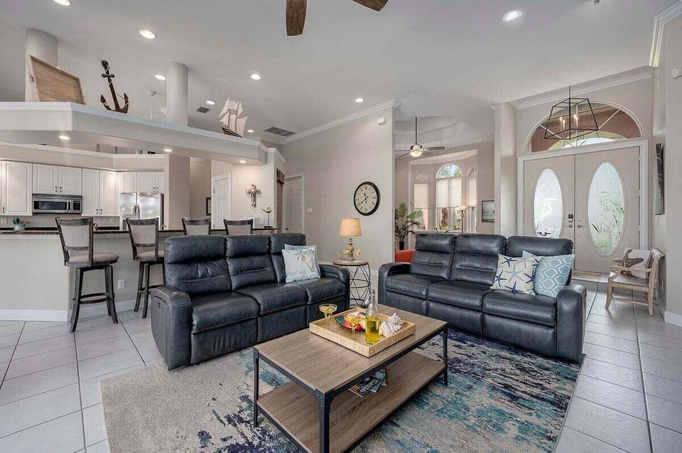 Living Room with Reclining Leather Couch