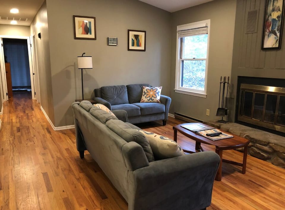 Groove Stone's Living Room with Wood Burning Fireplace...
