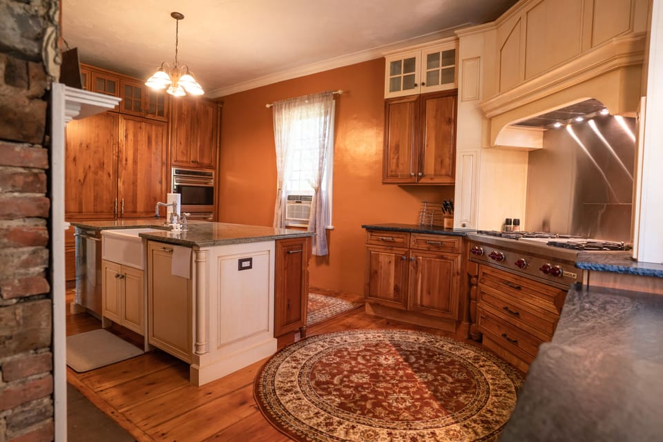 double ovens, double fridge, double dishwashers!
