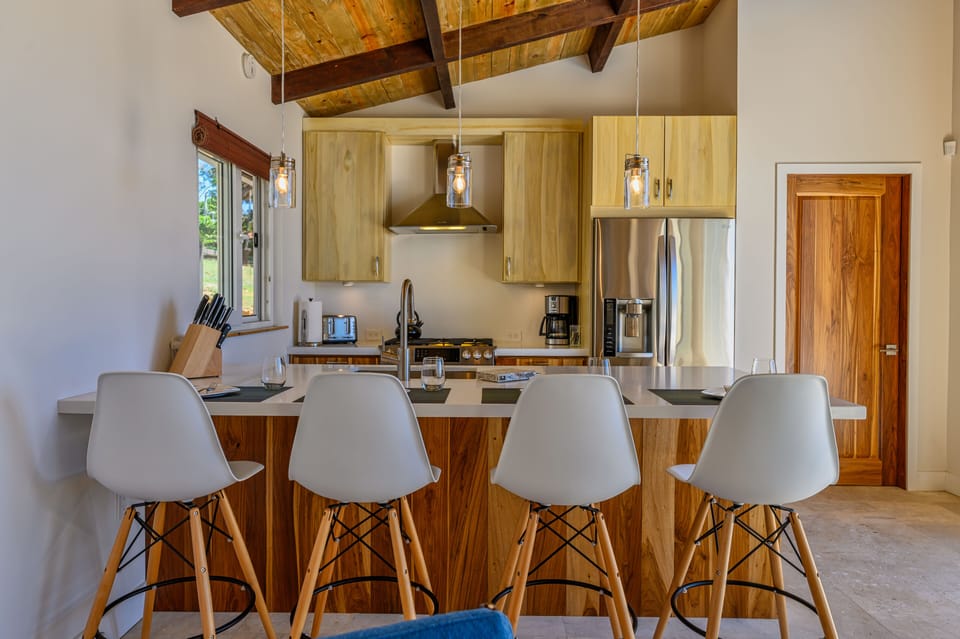Fully Stocked Kitchen with Breakfast Bar