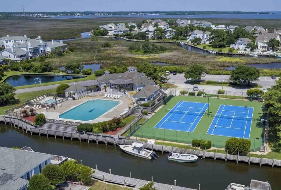 Pool and tennis courts and fishing ponds