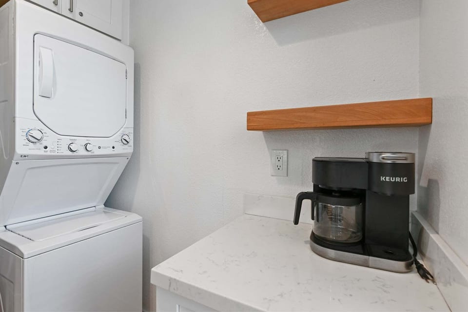 One of the few units that includes a washer and dryer combo