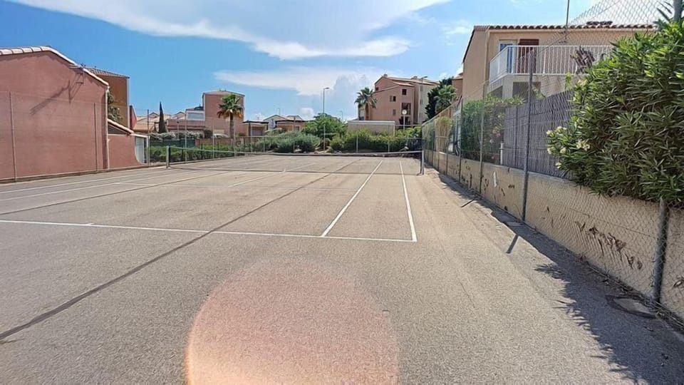 Sport court