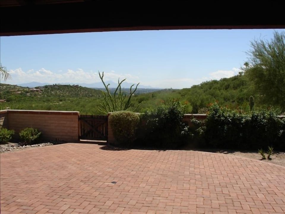 Wonderful city and mountain views from back patio