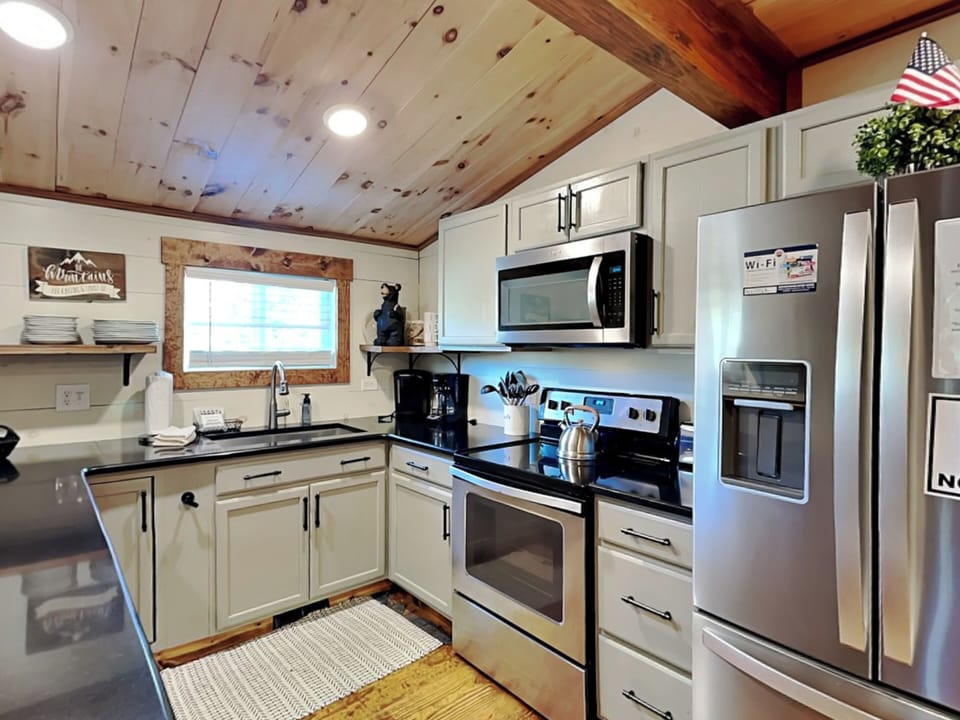 Full Kitchen