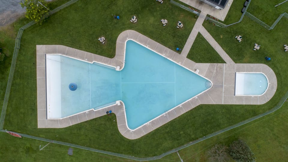 Island Pool - Main