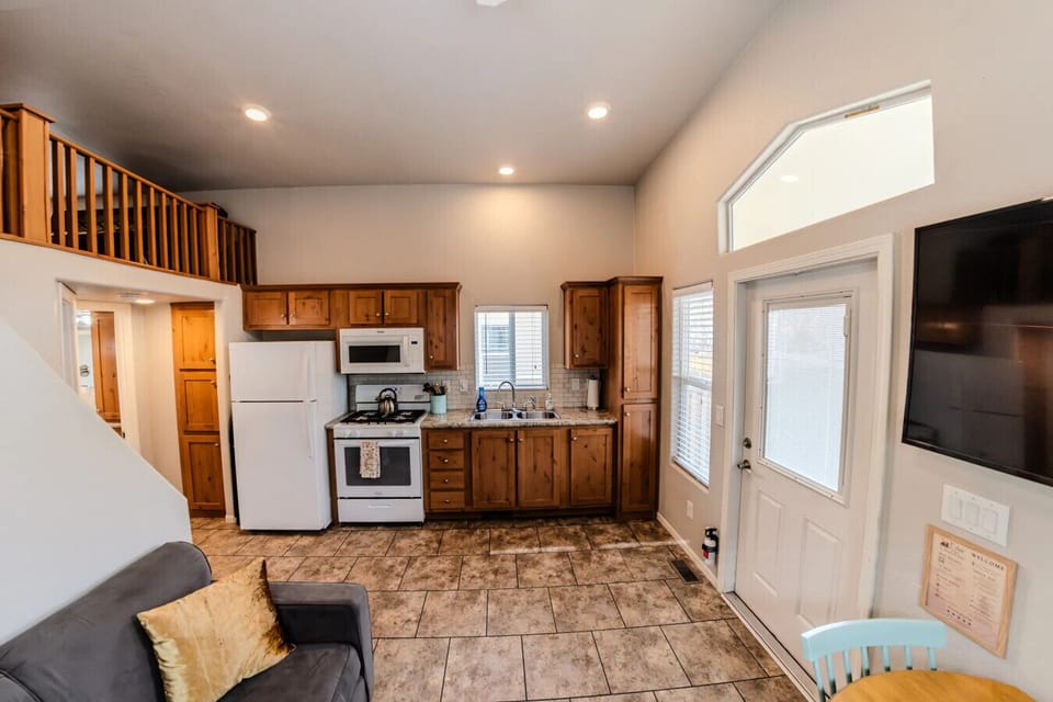 Fully equipped kitchen