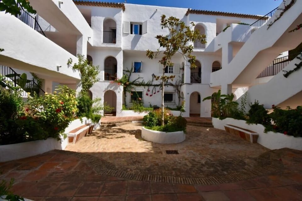 Facade / entrance