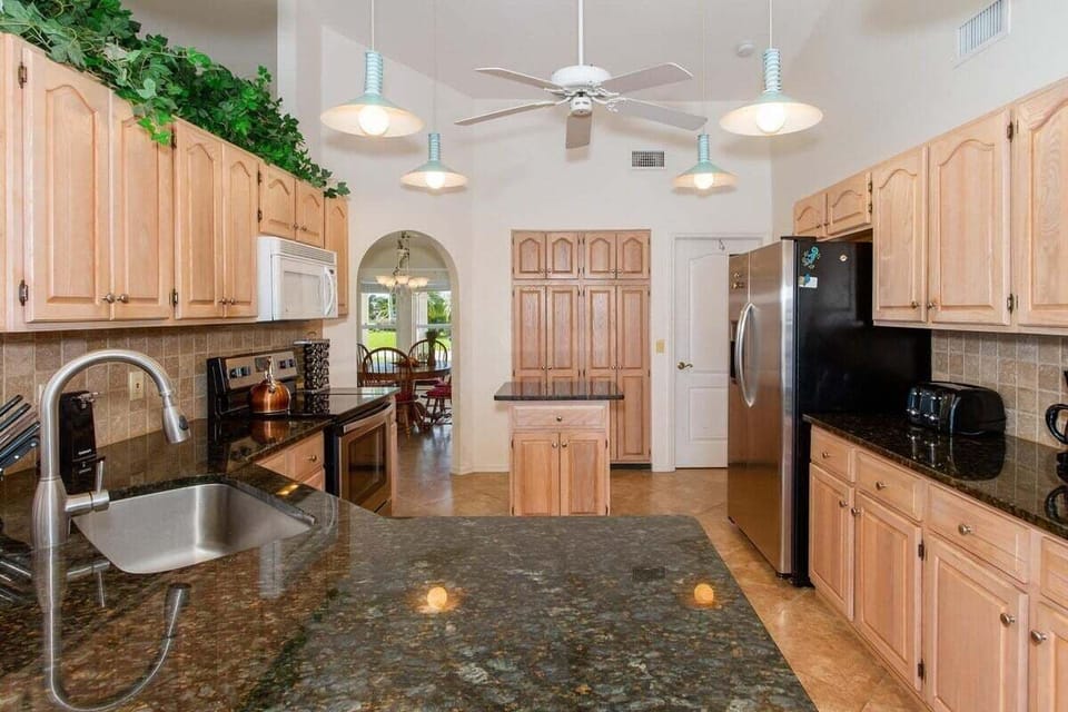 Granite kitchen counters