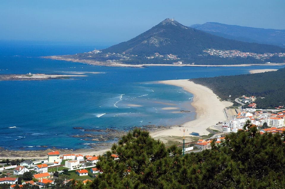 Visit Caminha - Moledo Beach
