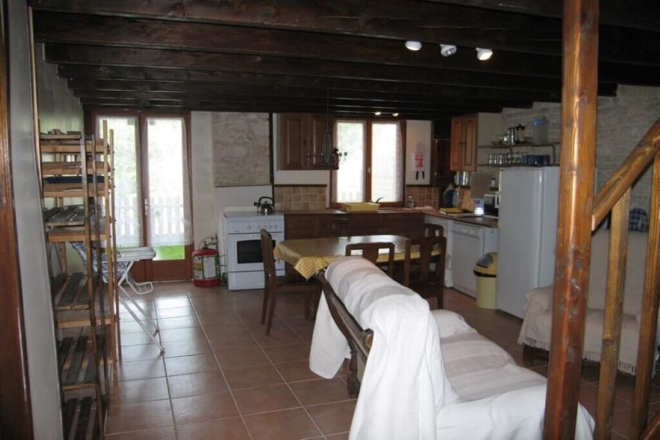 Open plan living/kitchen area