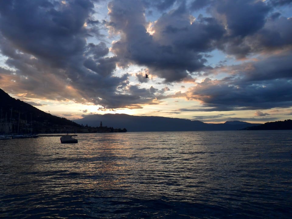 Sunset over the lake 
