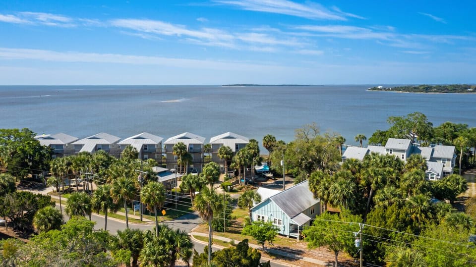 Check out those gulf views!