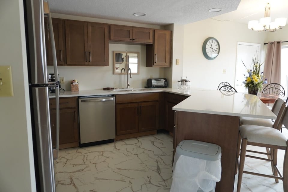 Floor, Flooring, Indoors, Kitchen, Chair