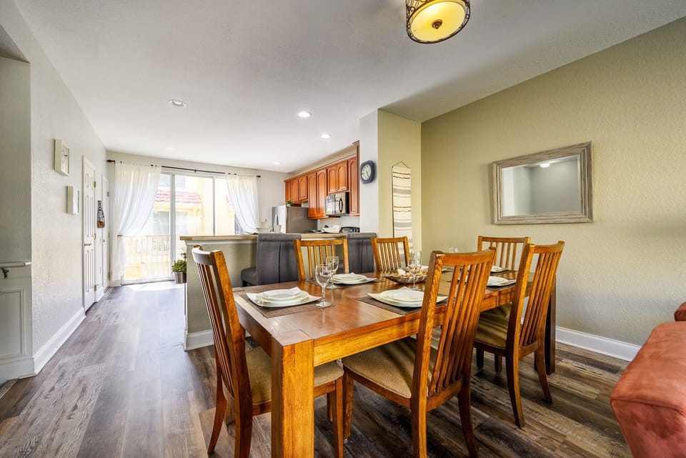 Dining Room, Dining Table, Furniture, Indoors, Table